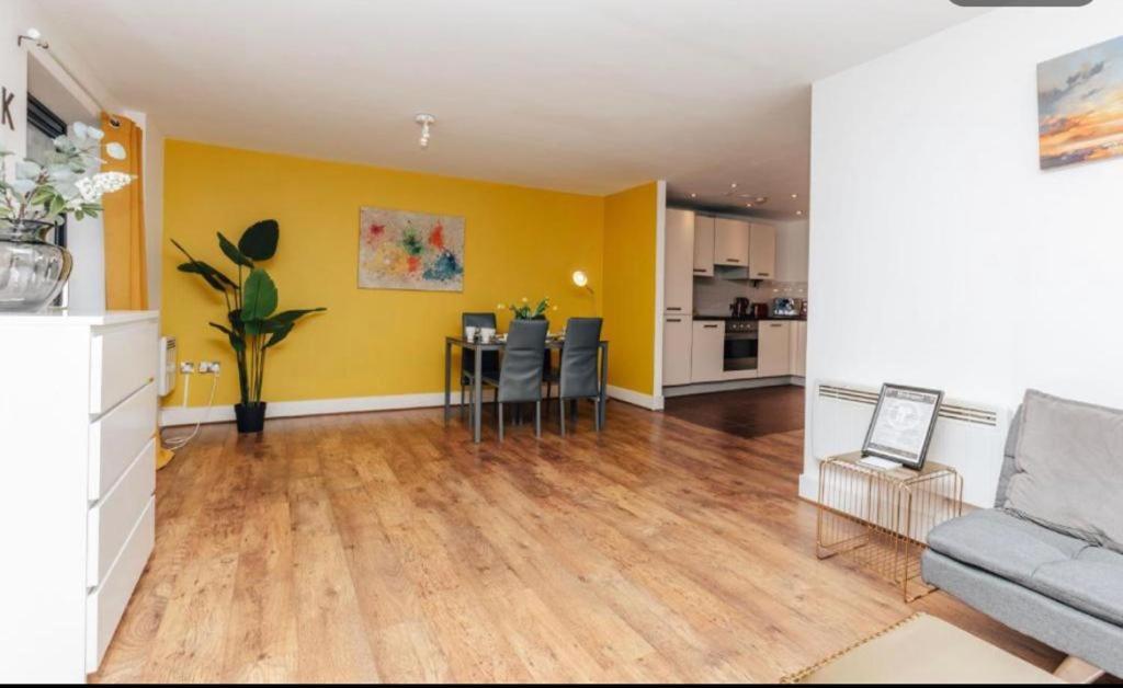 Sl Luxury 2 Bed Broad St Home Birmingham Exterior foto